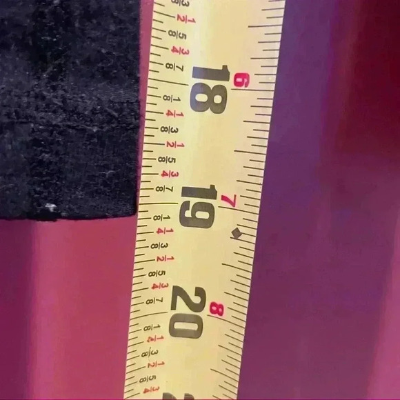 Lululemon Cropped Pants - Picture 5 of 7